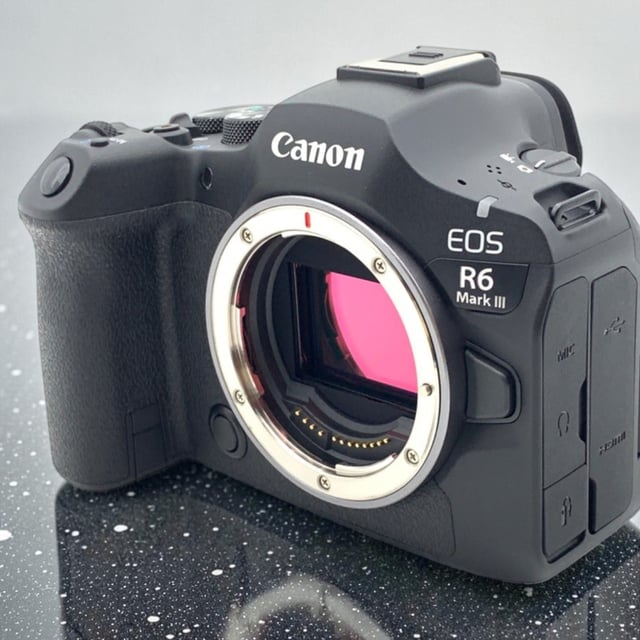 EOS R6 Mark III ボディ