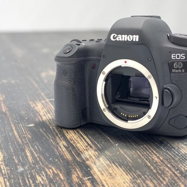 EOS 6D Mark II ボディ