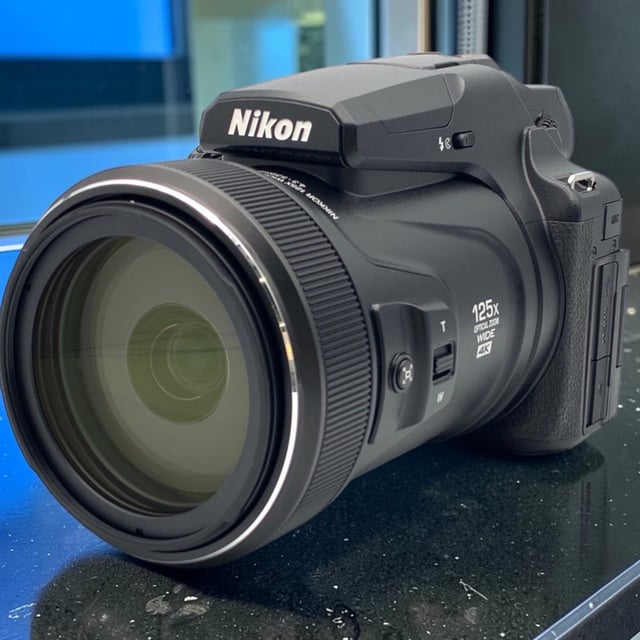 COOLPIX P1000