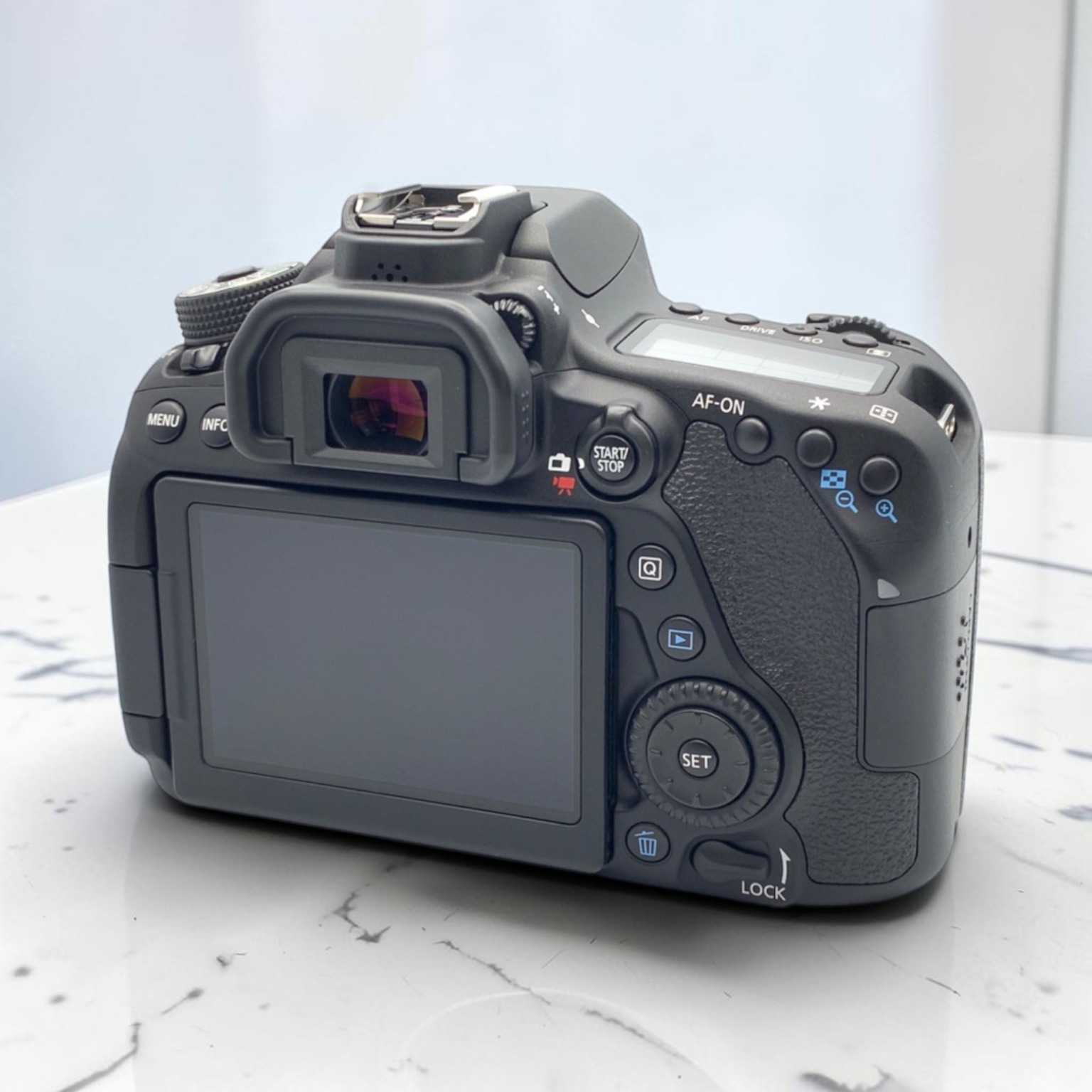 Canon EOS 80D ボディの中古 (美品)・¥53,400 by norny | みんなのカメラ