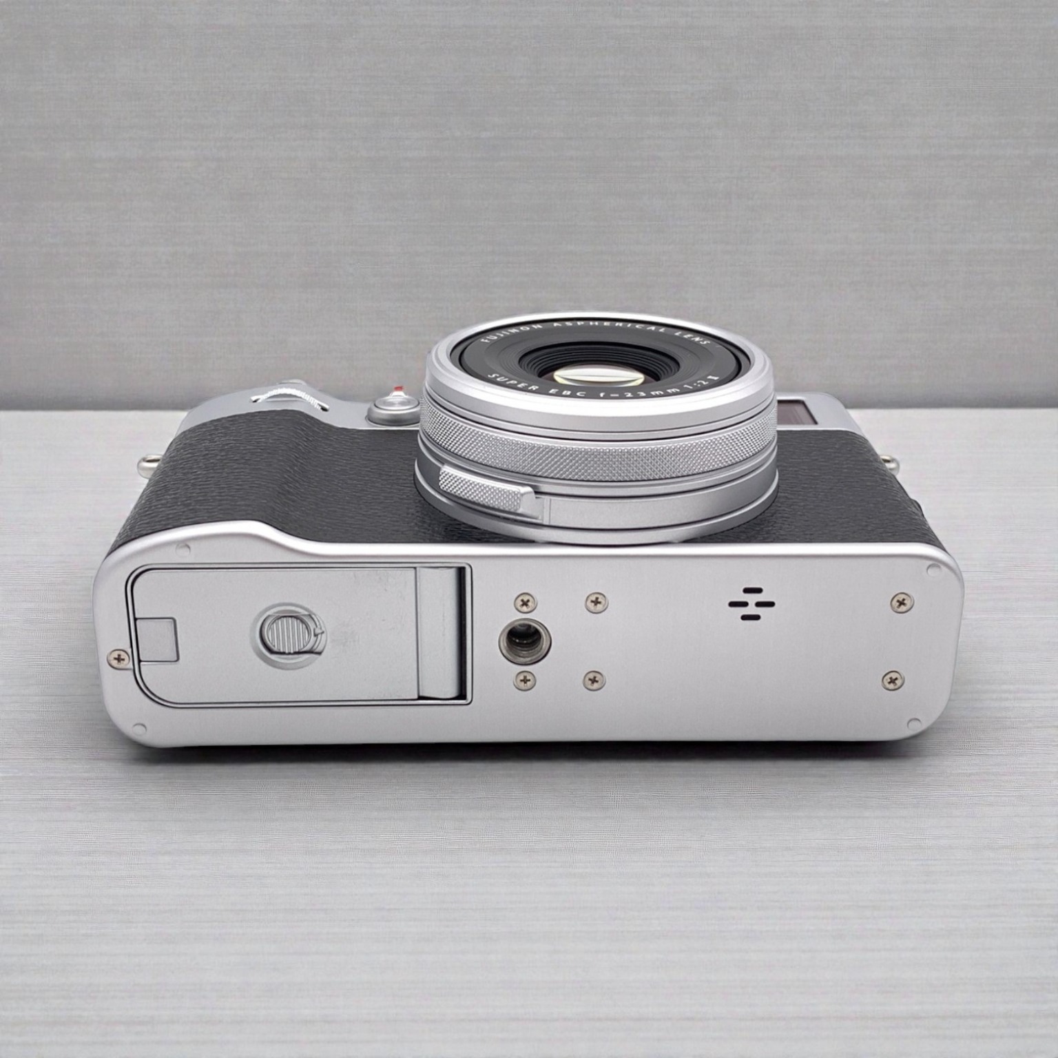 富士フイルム X100V 