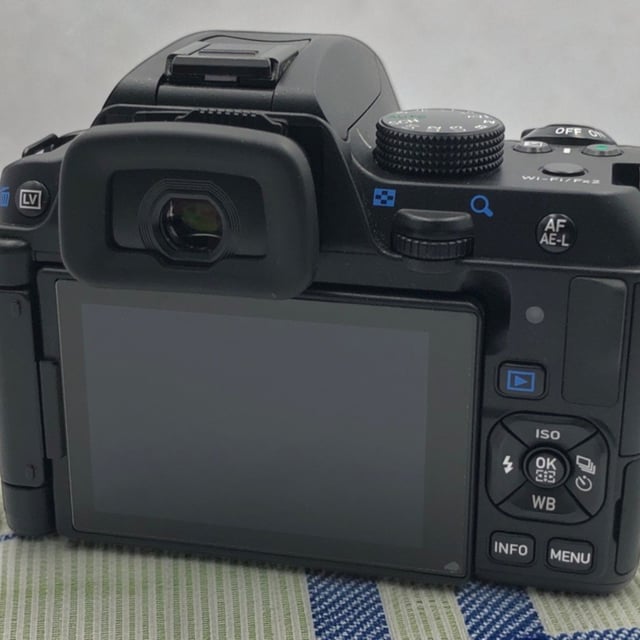 PENTAX KF ボディ "ブラック"