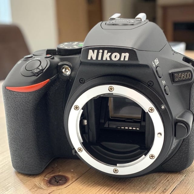 D5600 ボディ