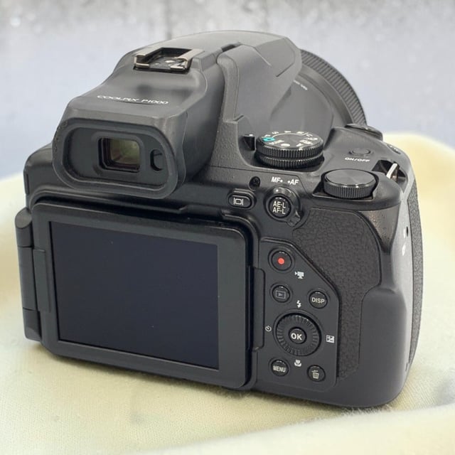 COOLPIX P1000