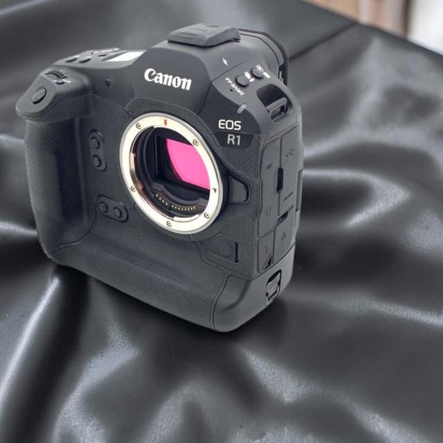 EOS R1 ボディ