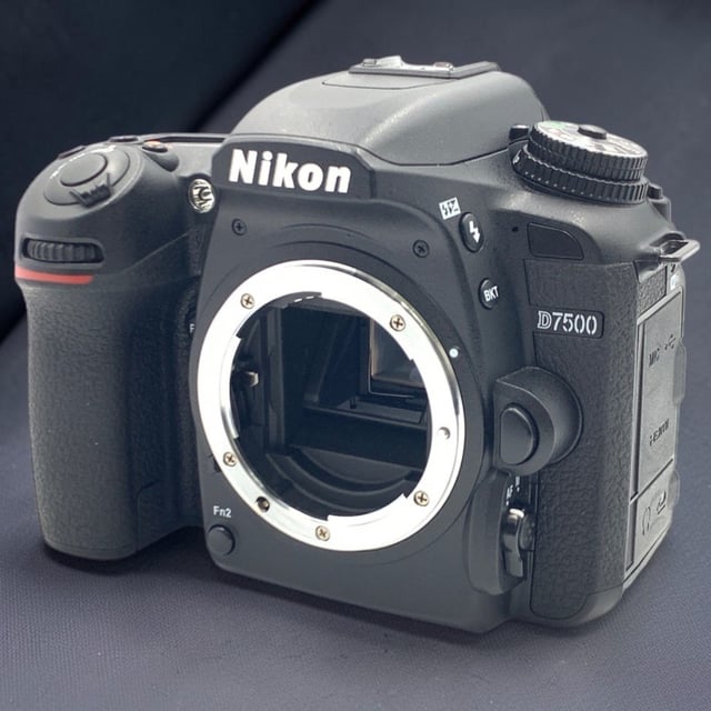 D7500 ボディ