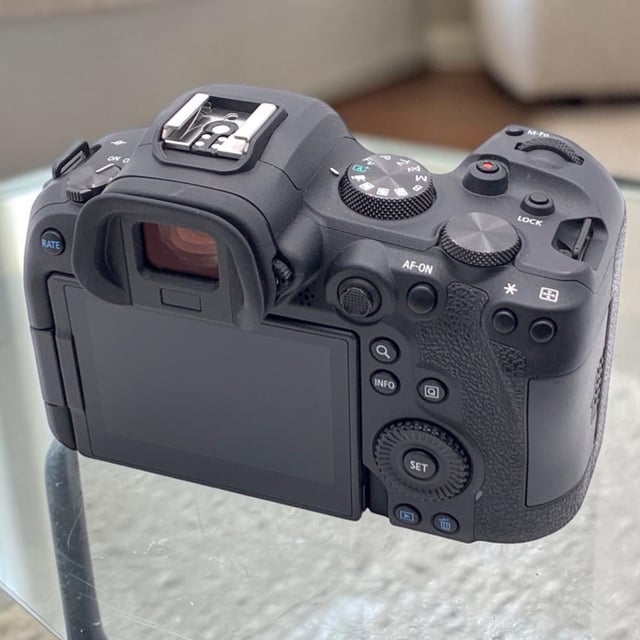 EOS R6 ボディ