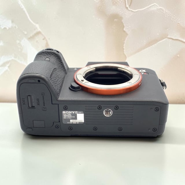α7R III ILCE-7RM3 ボディ