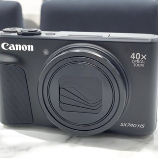 PowerShot SX740 HS "ブラック"