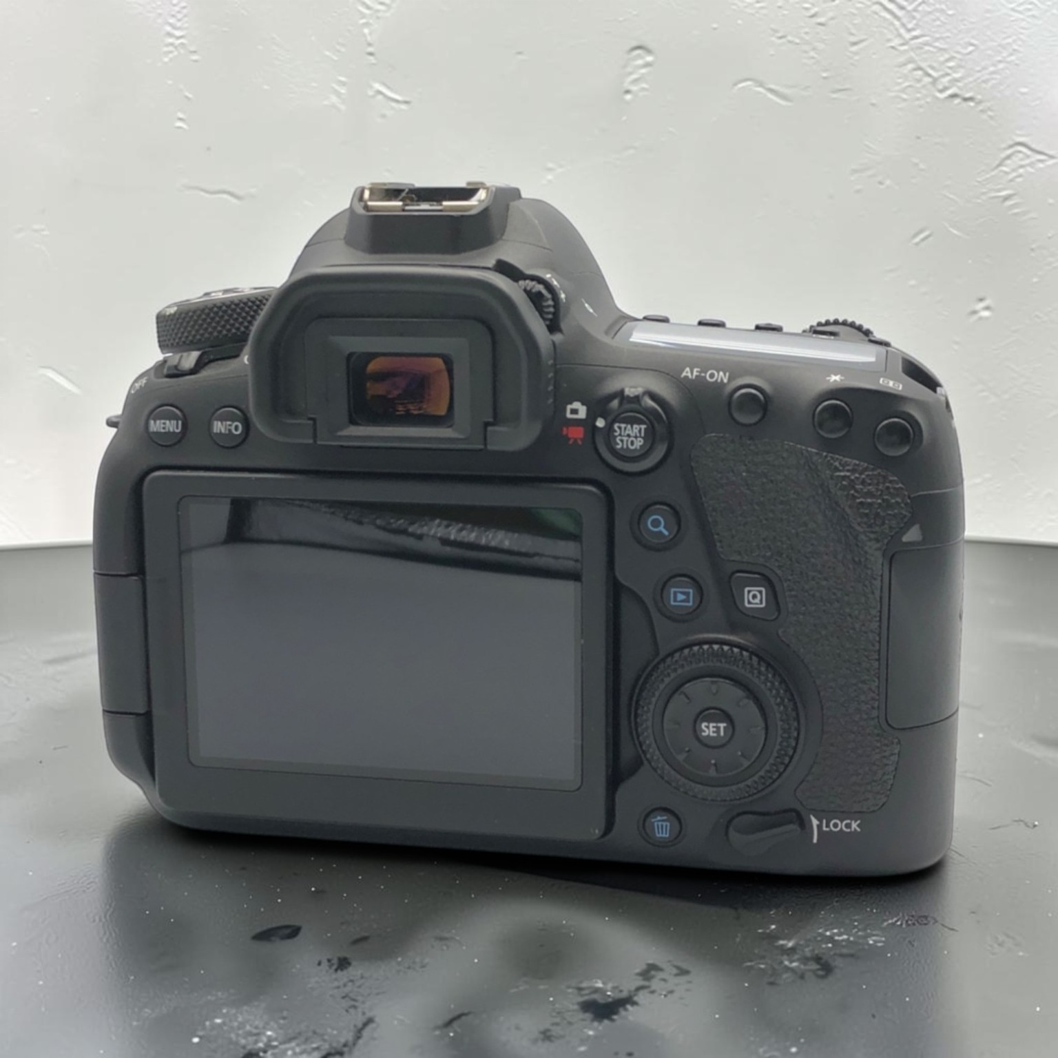 Canon EOS 6D Mark II ボディの新品/中古の在庫一覧 | みんなのカメラ