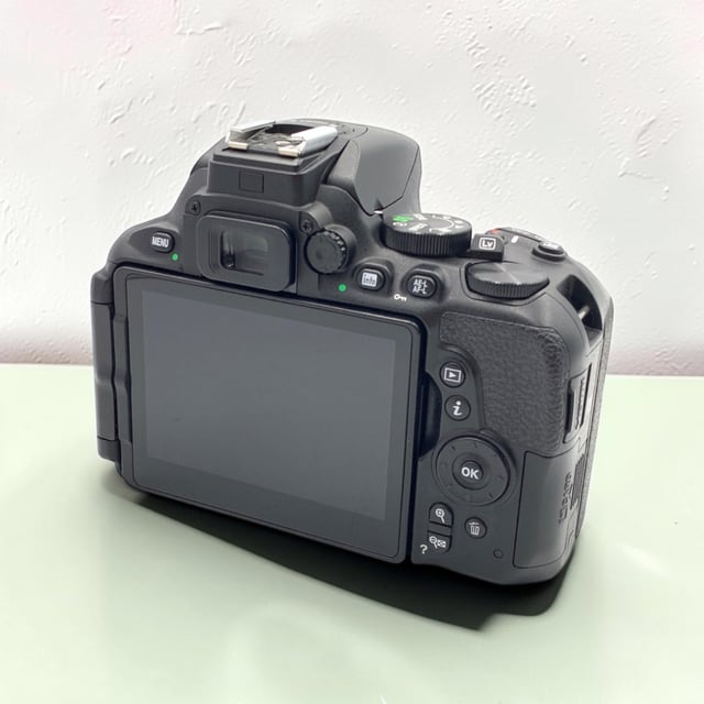 D5600 ボディ