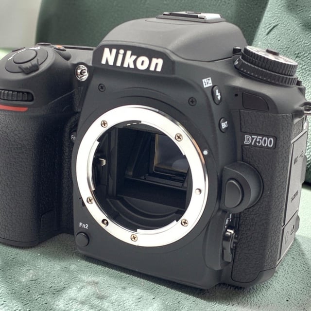 D7500 ボディ