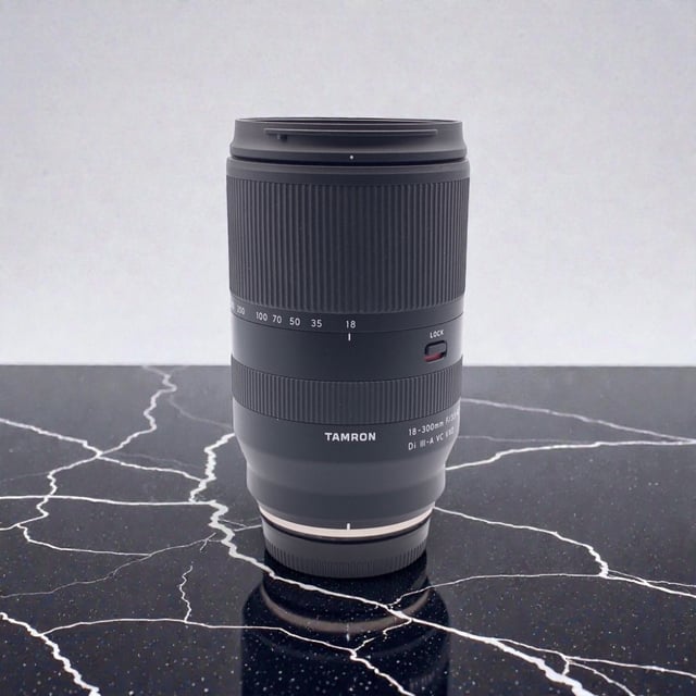 18-300mm F/3.5-6.3 Di III-A VC VXD