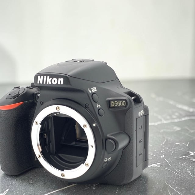 D5600 ボディ