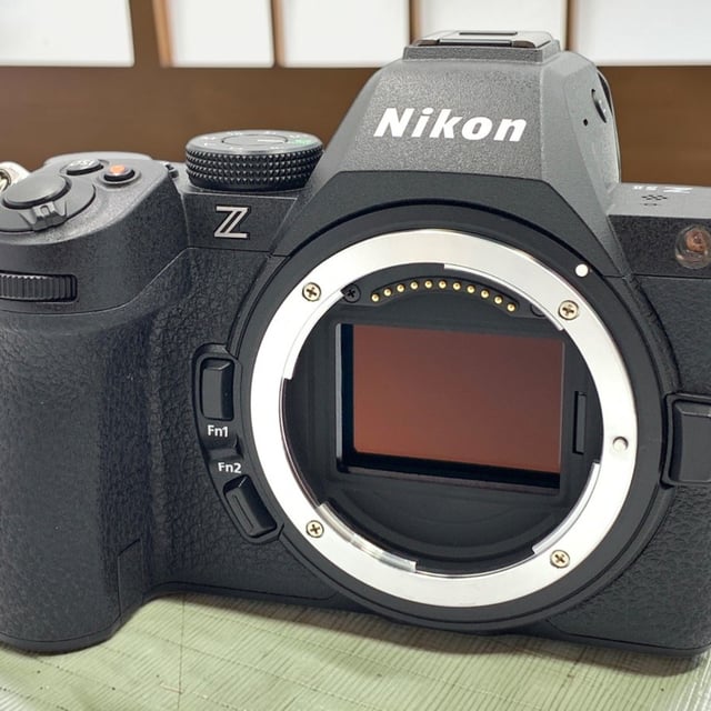 Z5II ボディ