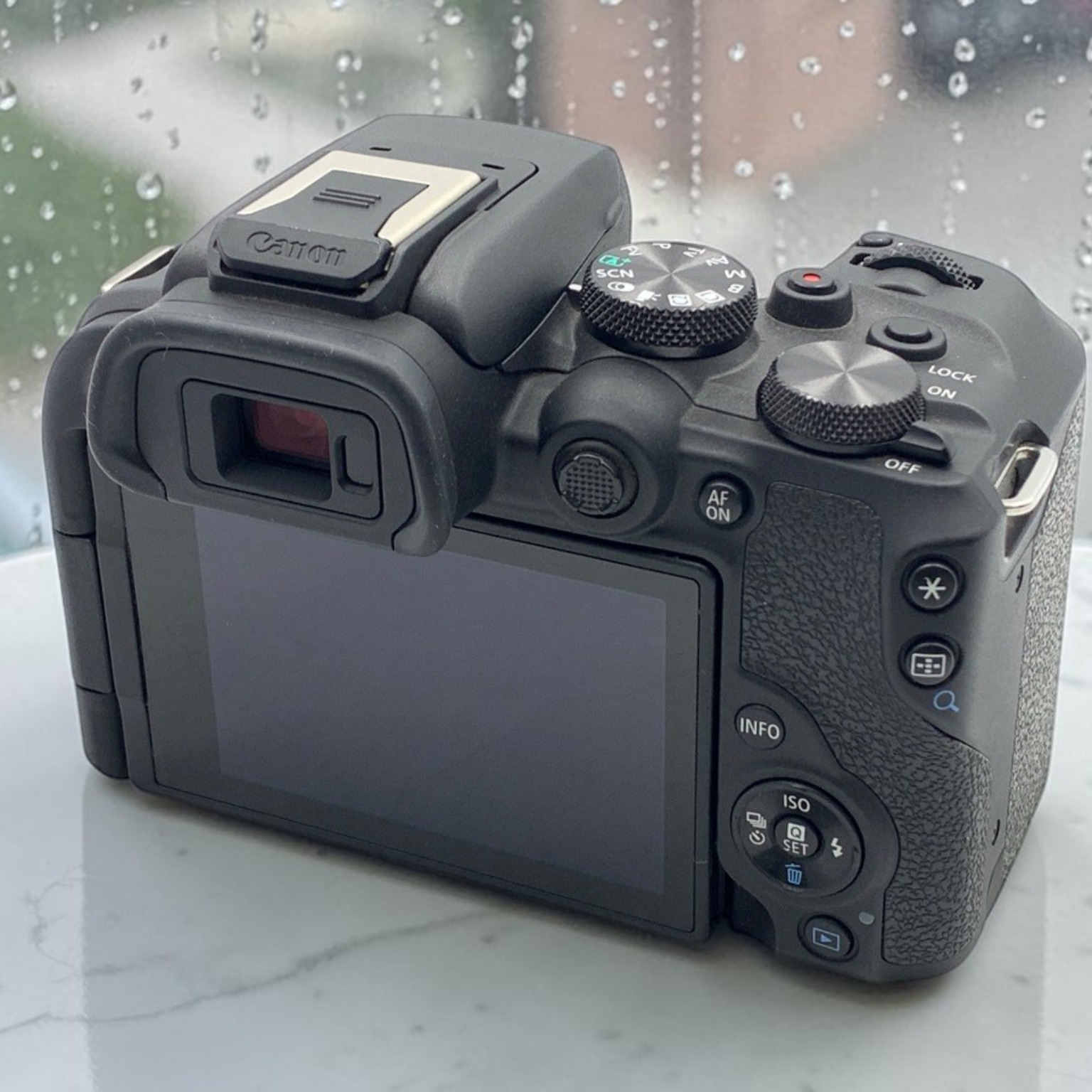 Canon EOS R10 ボディの新品/中古の在庫一覧 | みんなのカメラ