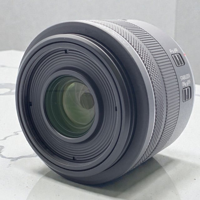 RF 35mm F1.8 マクロ IS STM