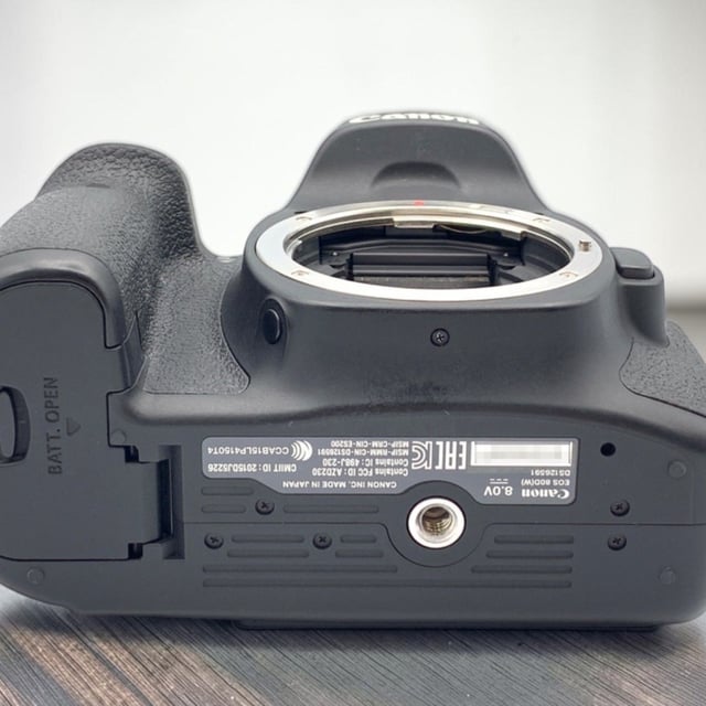 EOS 80D ボディ