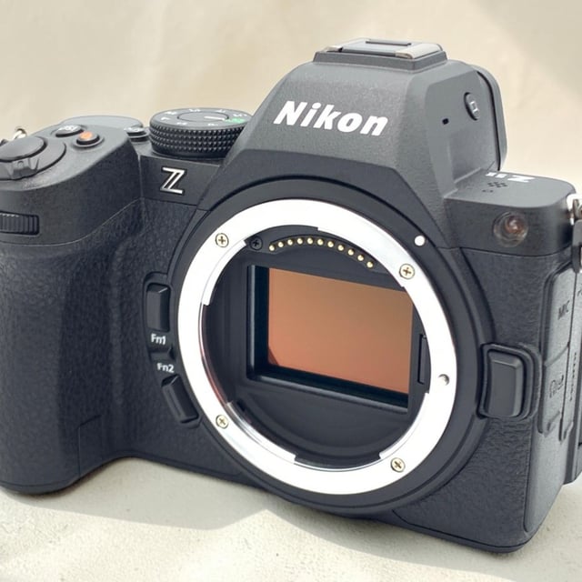 Z5II ボディ