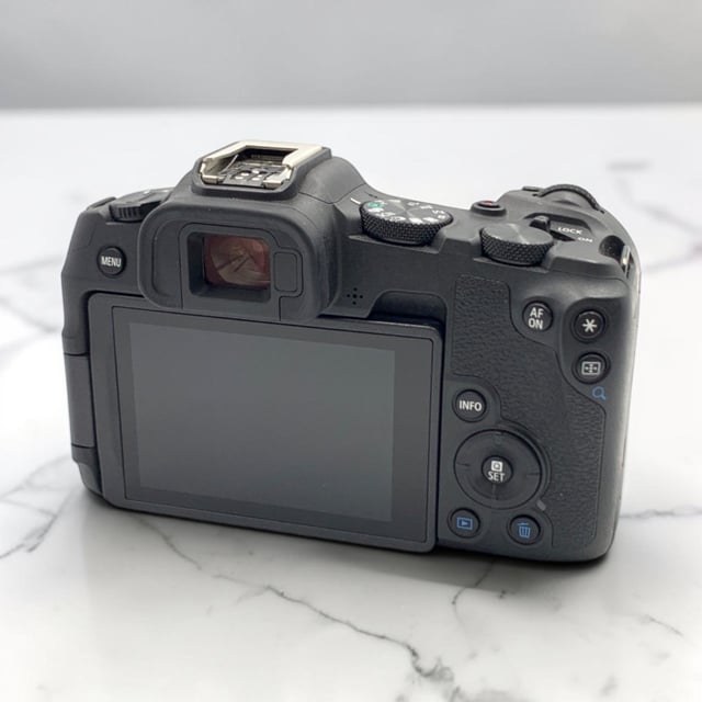 EOS R8 ボディ