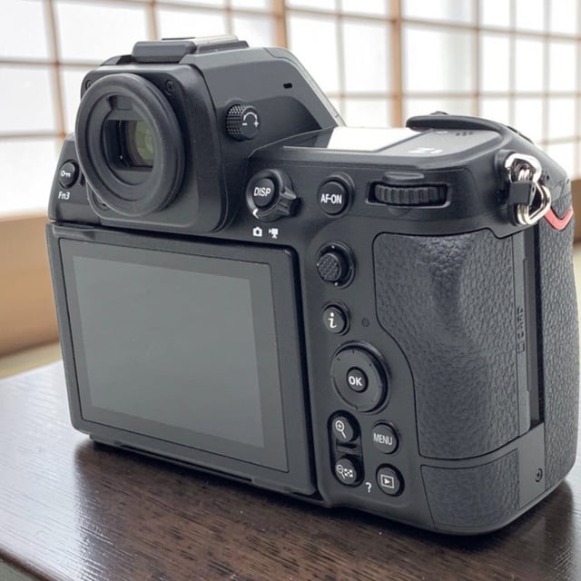 Z8 ボディ