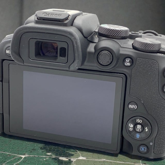 EOS R10 ボディ