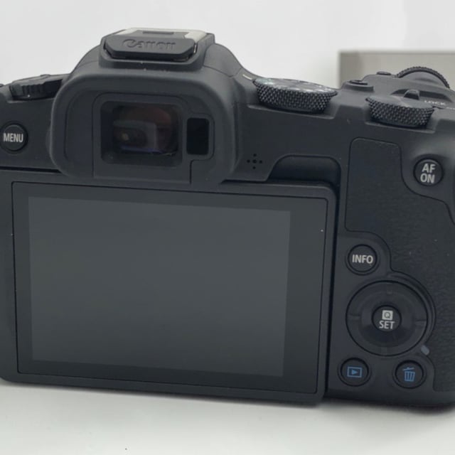 EOS R8 ボディ