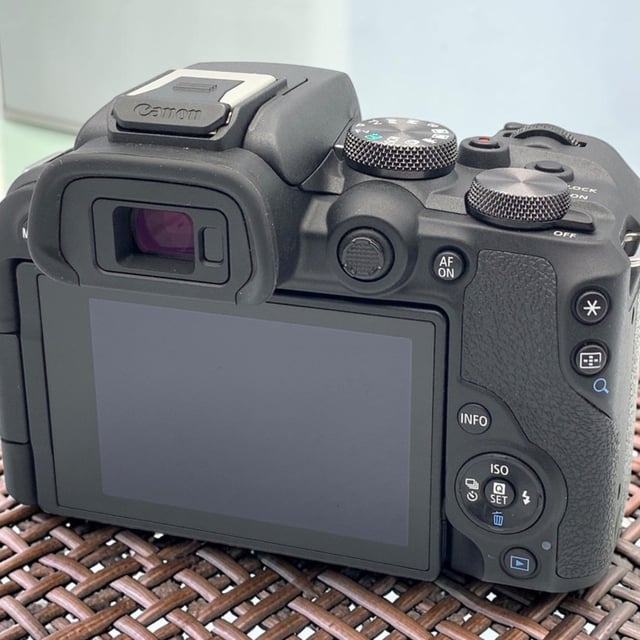 EOS R10 ボディ