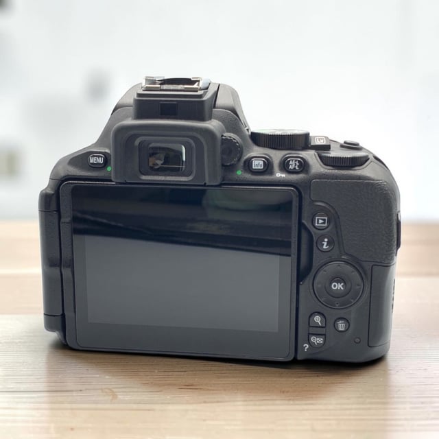 D5600 ボディ