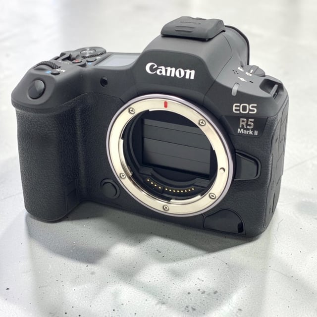 EOS R5 Mark II ボディ