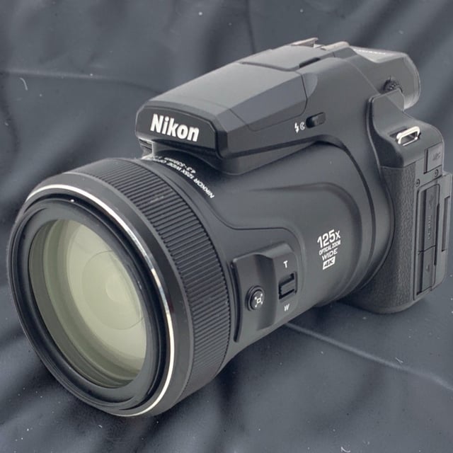 COOLPIX P1000