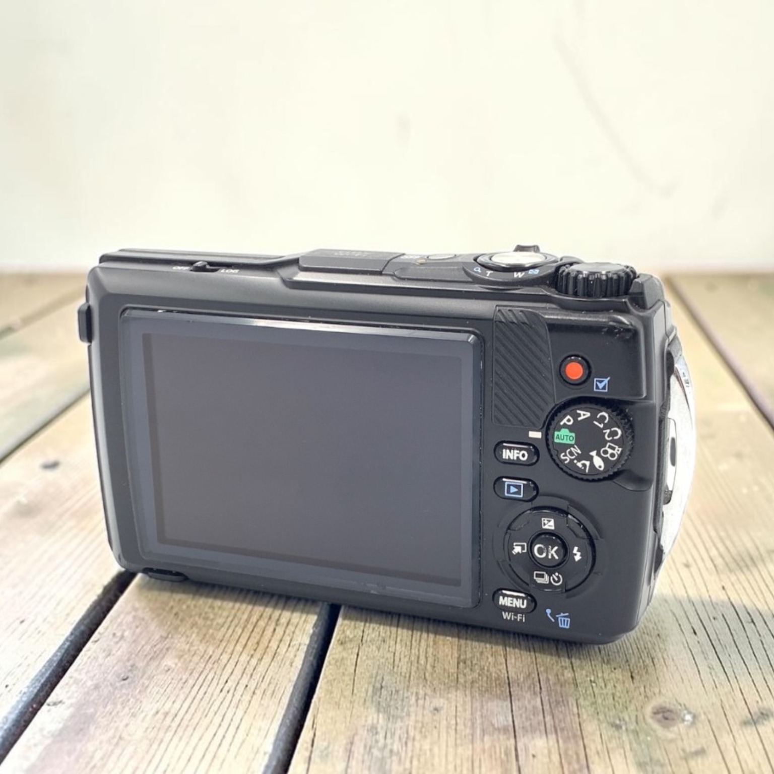 OM SYSTEM OLYMPUS SZ-14 