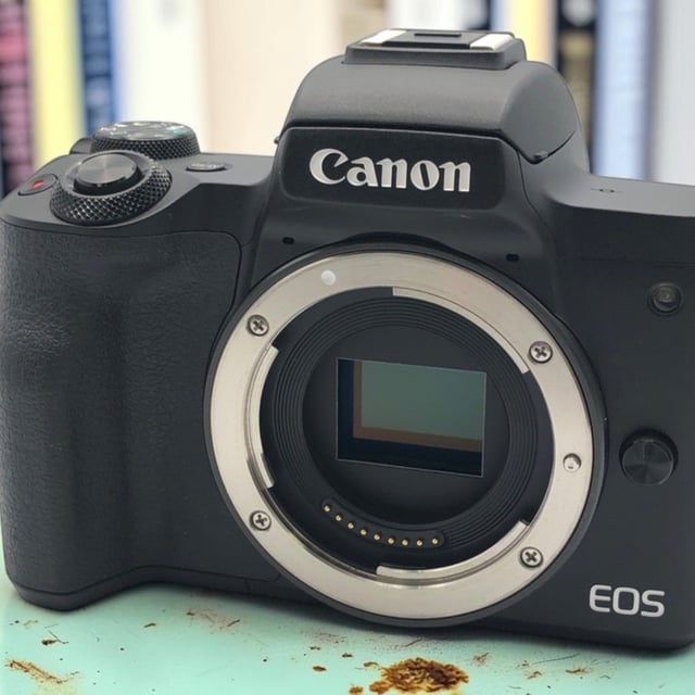 EOS Kiss M ボディ