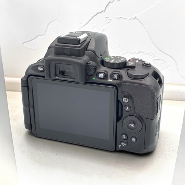 D5600 ボディ