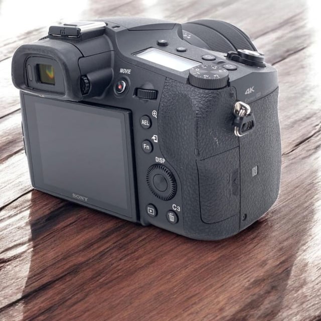 サイバーショット RX10 IV(DSC-RX10M4)