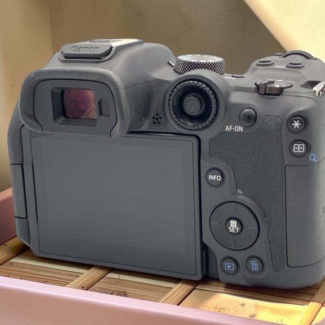 EOS R7 ボディ