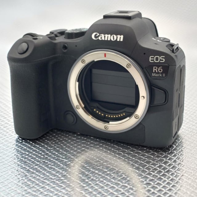 EOS R6 Mark II ボディ