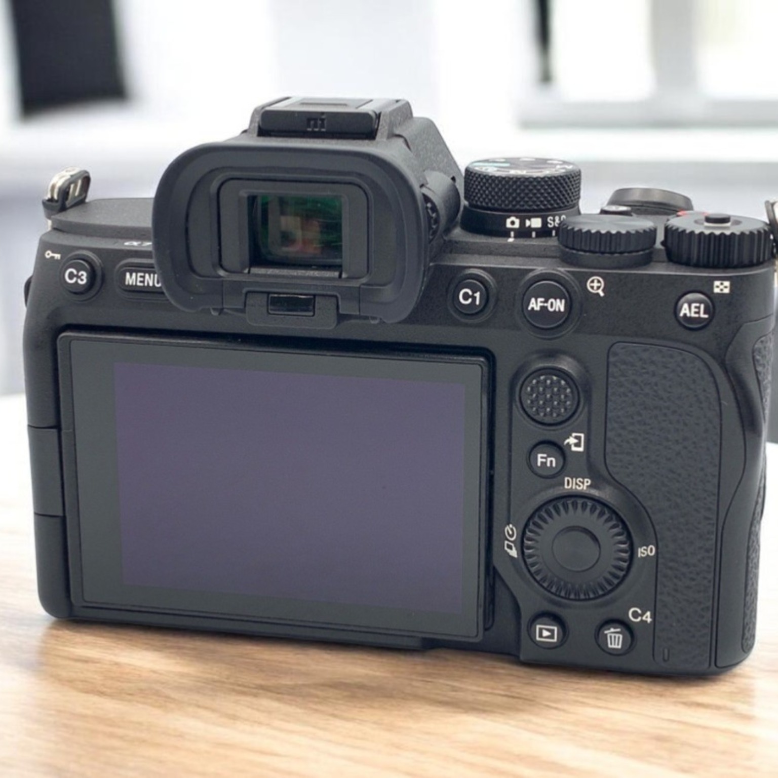 SONY α7 IV ILCE-7M4 ボディの中古 (美品)・¥178,680 | みんなのカメラ