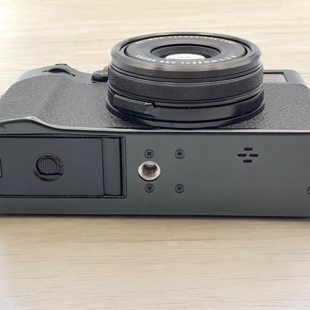 X100V "ブラック"