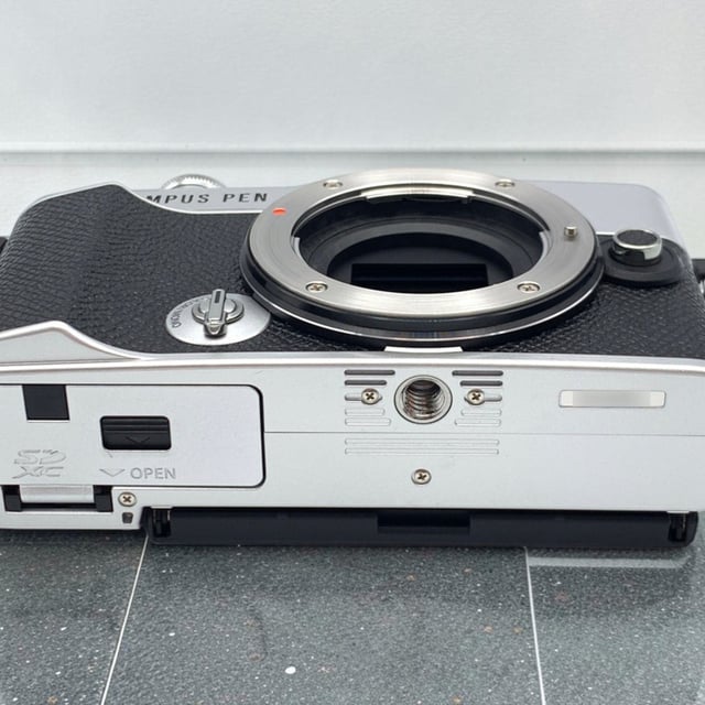OLYMPUS PEN E-P7 ボディ