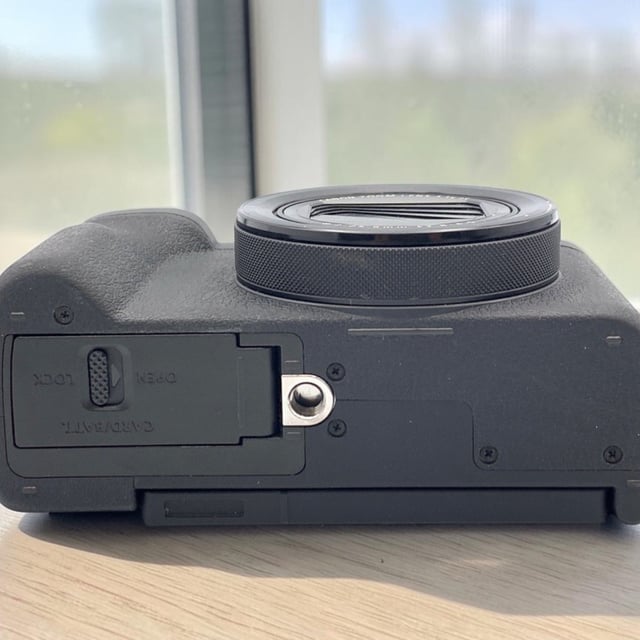 PowerShot V1