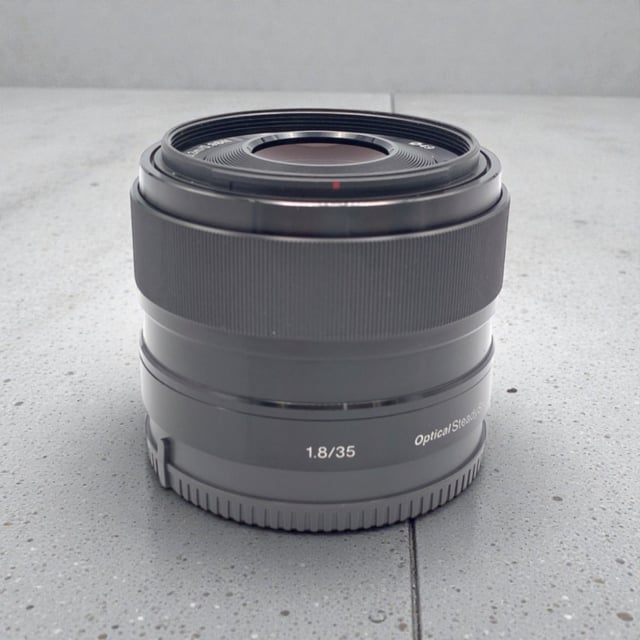 E 35mm F1.8 OSS SEL35F18