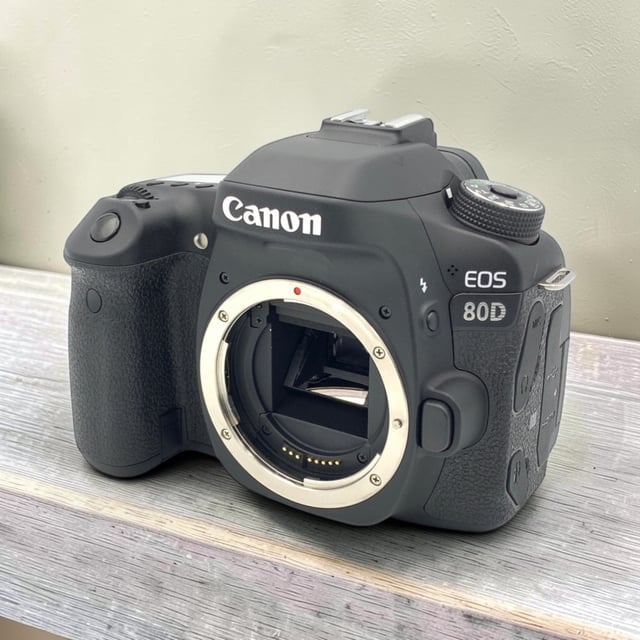 EOS 80D ボディ