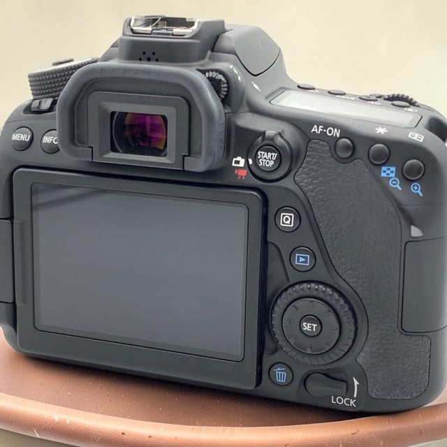 EOS 80D ボディ