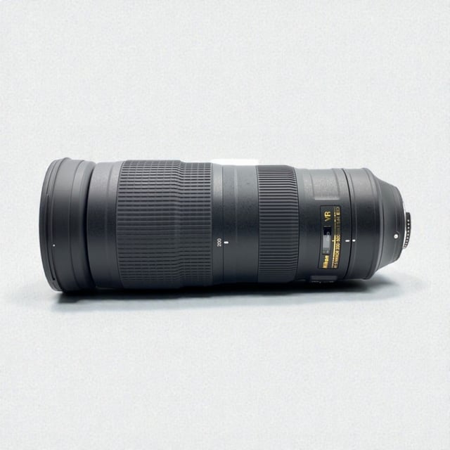 AF-S NIKKOR 200-500mm f/5.6E ED VR