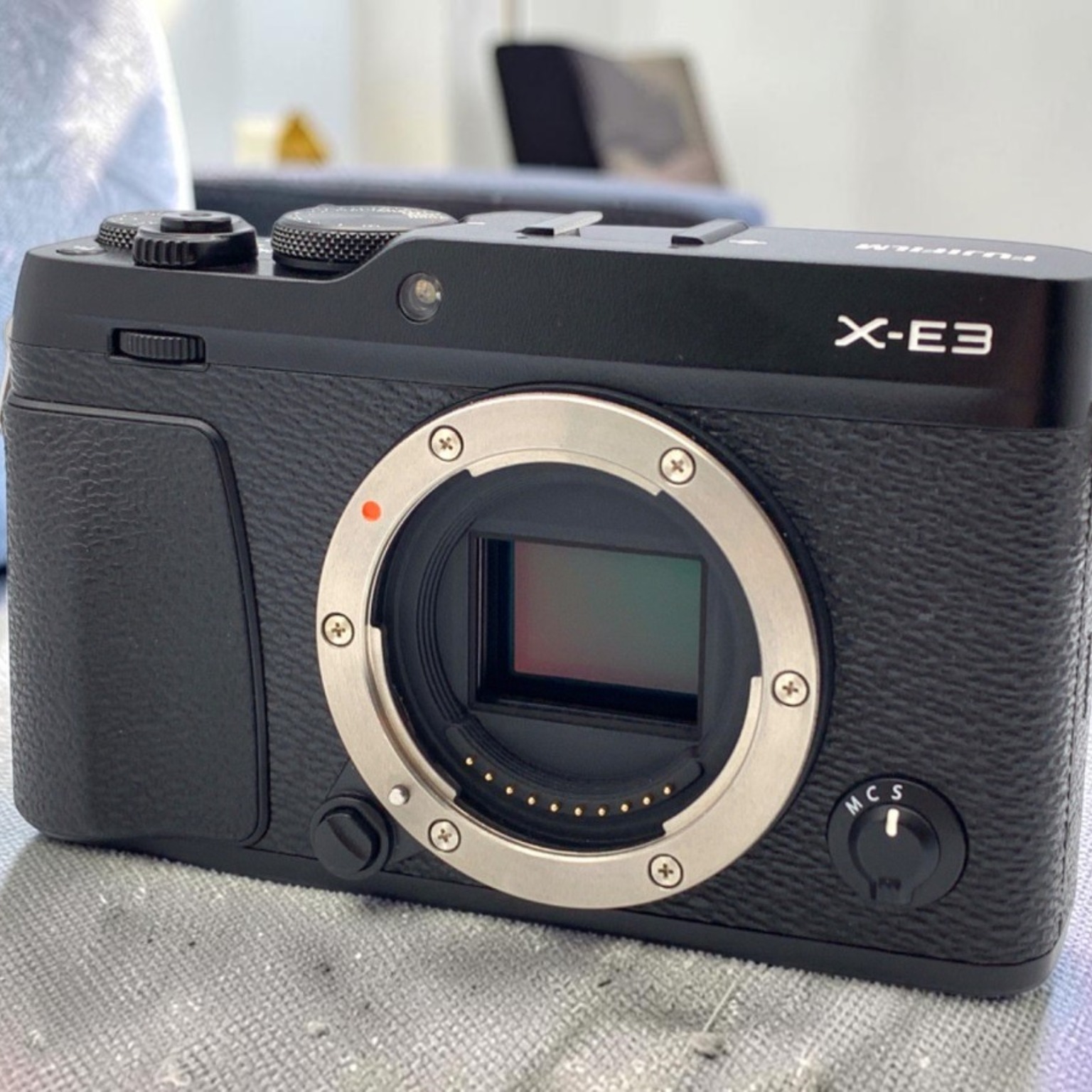 富士フイルム X-T100 ボディ 