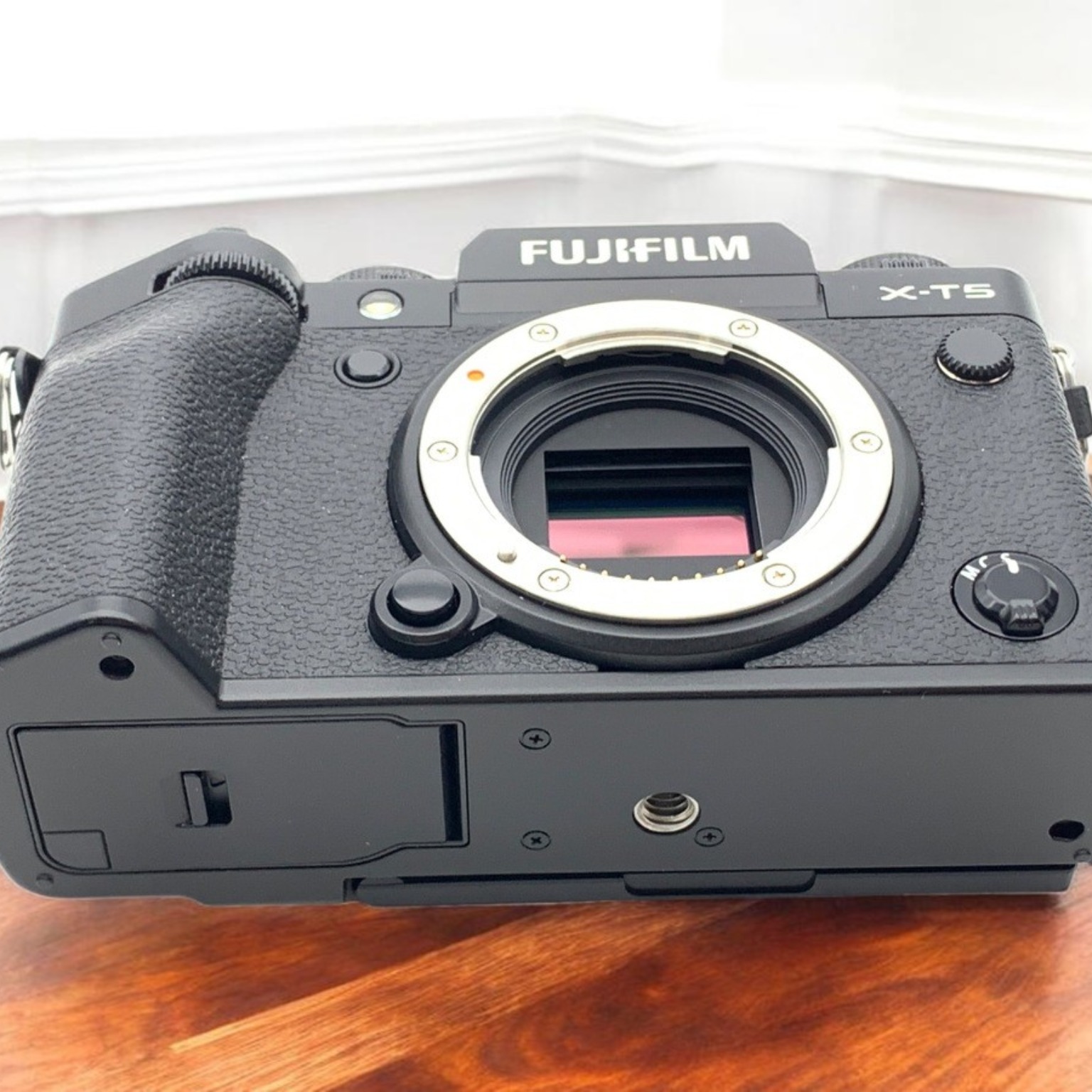 富士フイルム X-T5 ブラック ボディ 美品 元箱あり 富士フイルム X-T5 ボディ 日英2言語設定モデル 