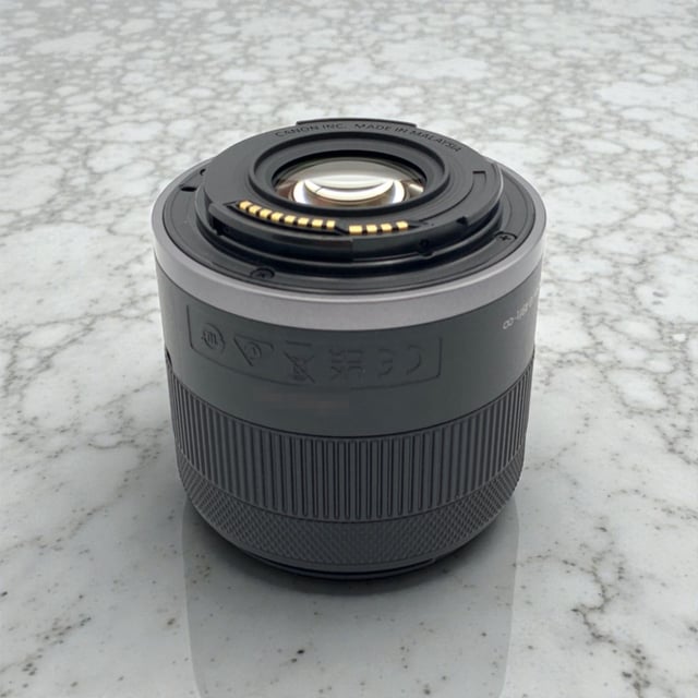 RF-S14-30mm F4-6.3 IS STM PZ