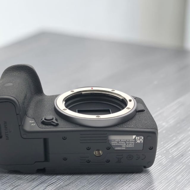 EOS R7 ボディ