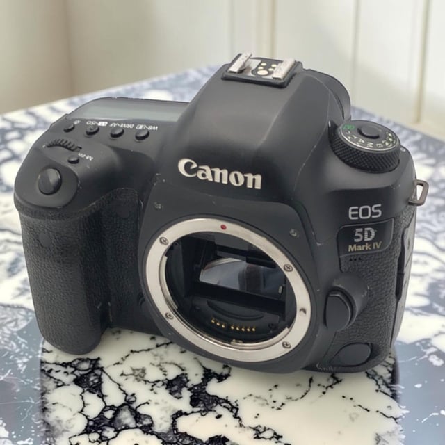 EOS 5D Mark IV ボディ